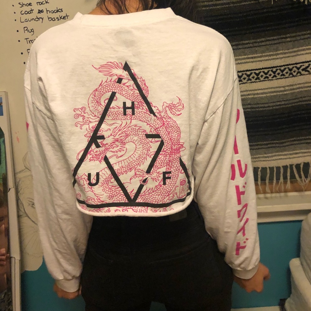 White dragon long sleeve crop top